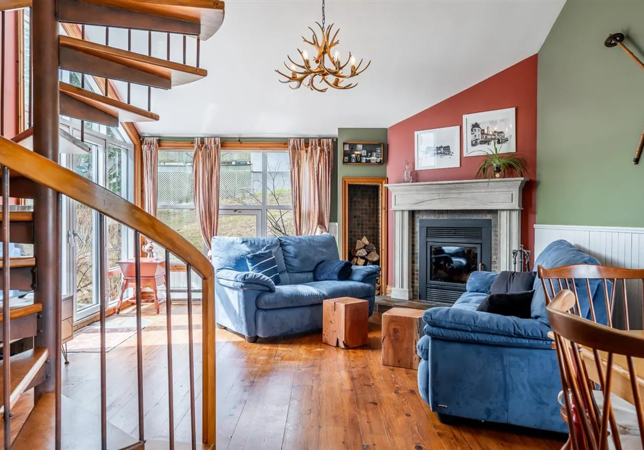 Maison à vendre - 604-A Ch. du Mont-Loup-Garou, Sainte-Adèle, J8B 3C8