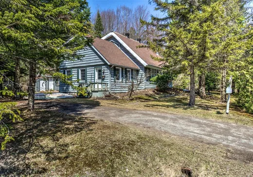 Maison à vendre - 352 Rue Lalande, Saint-Colomban, J5K 2J5