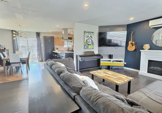 Maison à vendre - 51 Rue St-Jean, Val-d'Or, J9P 5R1