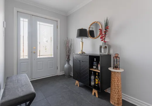 Maison à vendre - 136 Rue de Touraine, Lachenaie, J6W 6L8