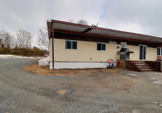 Maison à étages à vendre - 103 Rue du Parc, Val-d'Or, J9P0C3