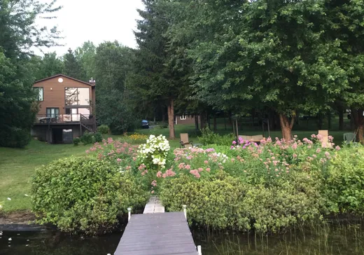 Maison à vendre - 1240 Ch. de la Presqu'île, Mont-Laurier, J0W 1J0