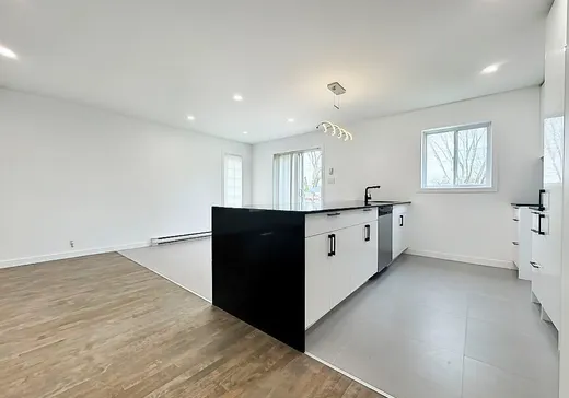 Maison à vendre - 105 Rue Claire, Saint-Jean-sur-Richelieu, J2W 2S9