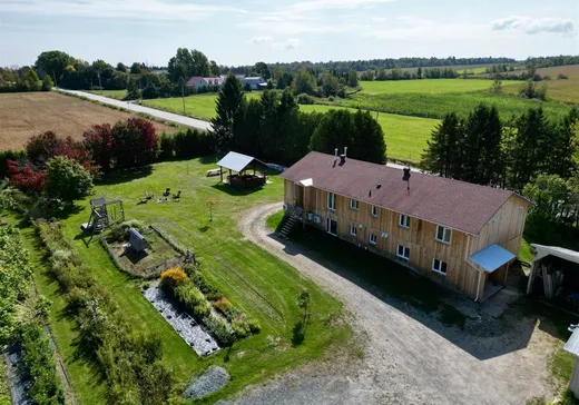Two or more stories for sale - 328 Rue de l'Église, St-Francois-Xavier-de-Brompton, J0B2V0