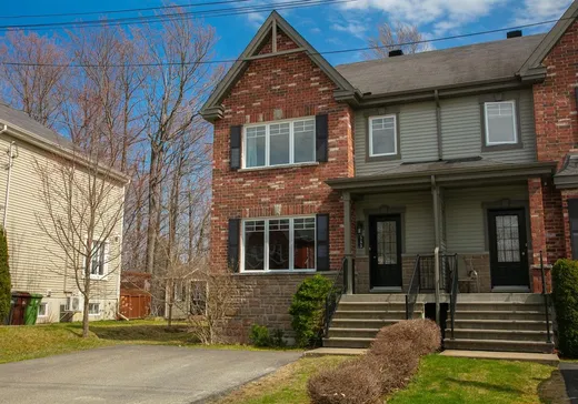 Maison à étages à vendre - 555 Rue de la Goudrelle, Fleurimont, J1G0A5