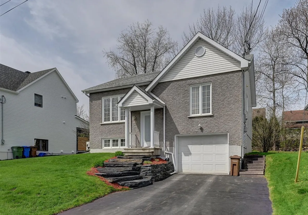 House for sale - 352 Rue des Fleurons, Magog, J1X 6A1