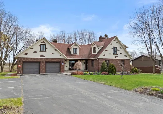 Un étage et demi à vendre - 173 Ch. Yamaska, St-Germain-De-Grantham, J0C1K0