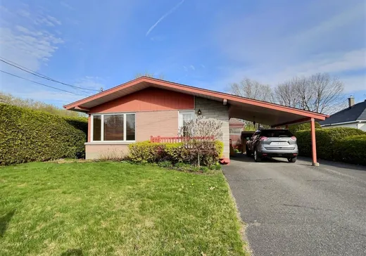 Bungalow à vendre - 830 Rue de Laval, Drummondville, J2B4C6