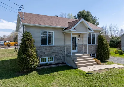 House for sale - 60 Rue Deslandes, St-Leonard-D'Aston, J0C 1M0