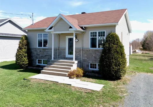 House for sale - 60 Rue Deslandes, St-Leonard-D'Aston, J0C 1M0