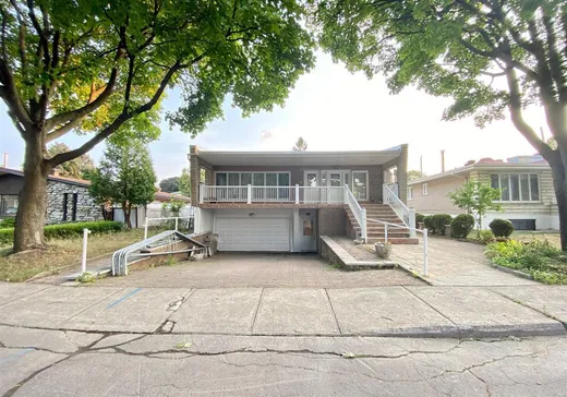 Maison à vendre - 9250 Rue de Villieu, Montréal (Saint-Léonard), H1R 2J6