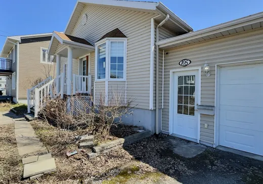 House for sale - 105 Rue Principale O., Saint-Anaclet, G0K 1H0