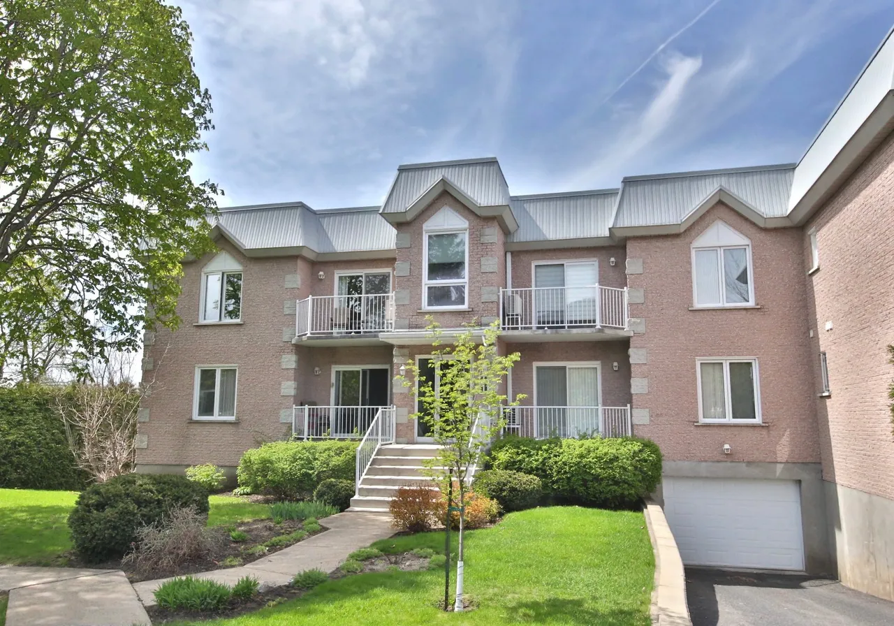 Condo for sale - 255 Place du Manoir, Mont-Saint-Hilaire, J3H 5C7