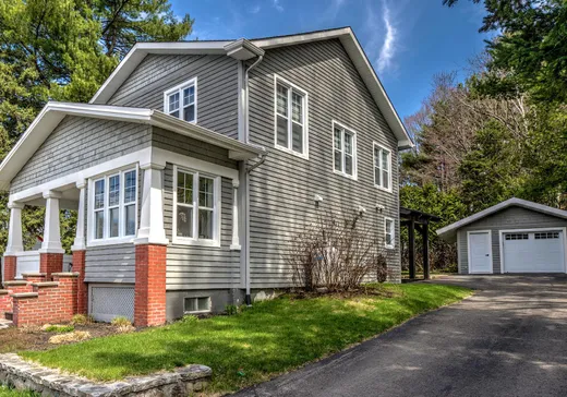 Maison à étages à vendre - 12 Av. Aubry, Saint-Sauveur, J0R1R6