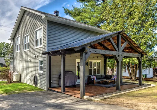 Maison à vendre - 12 Av. Aubry, Saint-Sauveur, J0R 1R6