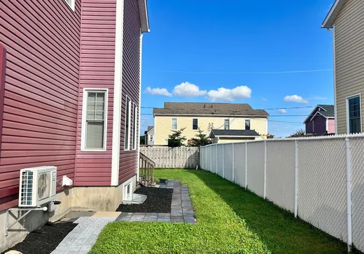 House for sale - 307 Rue du Séminaire, Granby, J2J 0E7
