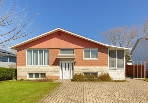 Bungalow for sale - 4120 Rue Béliveau, St-Hubert, J3Y6C5