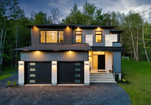 Two or more stories for sale - 114 Ch. de Hatley Acres, Magog, J0B2C0
