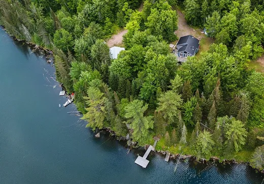 Two or more stories for sale - 388 Ch. Burke, Campbell's Bay, J0X1K0