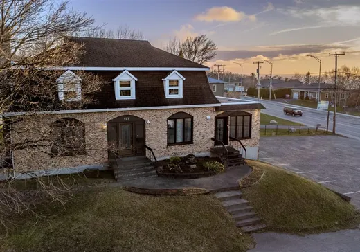Maison à vendre - 855 Boul. St-Germain, Rimouski, G5L 3T7