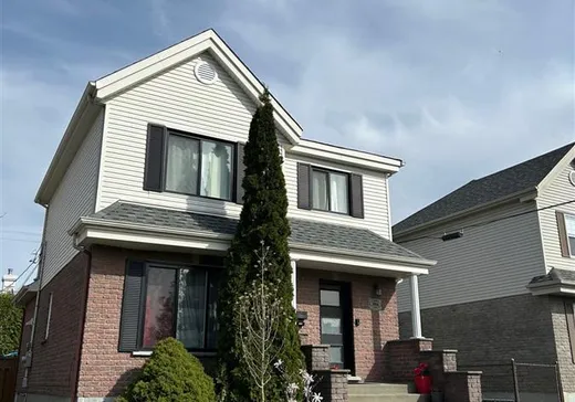 Maison à étages à vendre - 8980 Rue Omer, Brossard, J4Y3G5