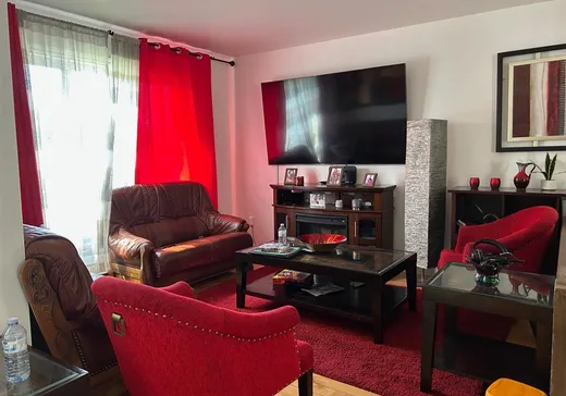 Maison à vendre - 8980 Rue Omer, Brossard, J4Y 3G5