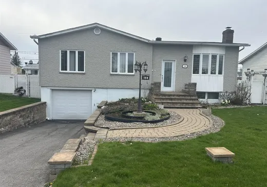 Bungalow à vendre - 180 Rue Beurling, Châteauguay, J6K3K4