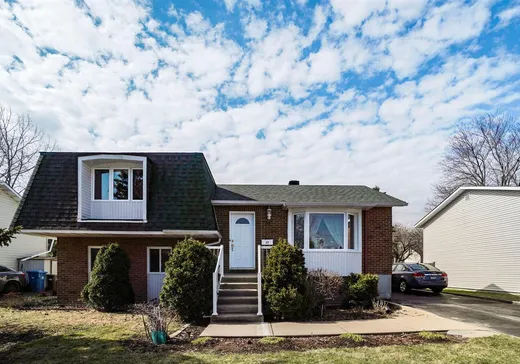 Paliers multiples à vendre - 11 Rue Barton, Dollard-Des Ormeaux, H9G2H1