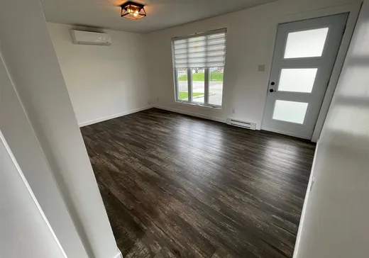 Maison à vendre - 338 Rue James-Martin, Buckingham, J8L 3B4