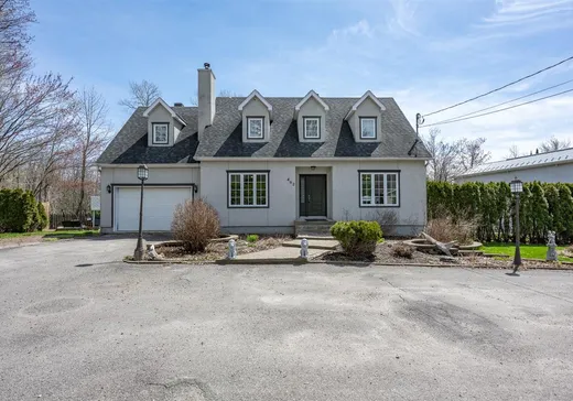 Two or more stories for sale - 462 Rue Alain, Sainte-Sophie, J5J1T4