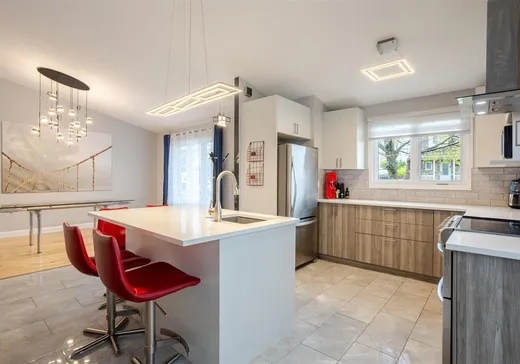 Maison à vendre - 5920 Av. Magnan, St-Hubert, J3Y 7S4