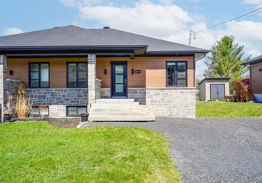 Bungalow for sale - 209B 35e Rue, Notre-Dame-des-Pins, G0M1K0
