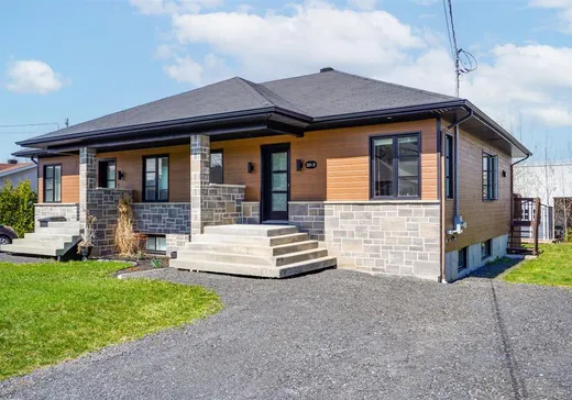 House for sale - 209B 35e Rue, Notre-Dame-des-Pins, G0M 1K0