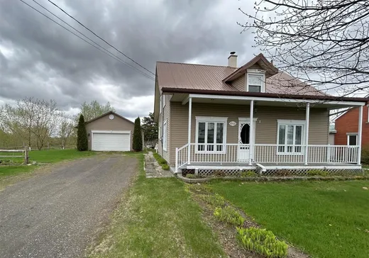 Un étage et demi à vendre - 1703 Route 161, Saint-Valère, G0P1M0