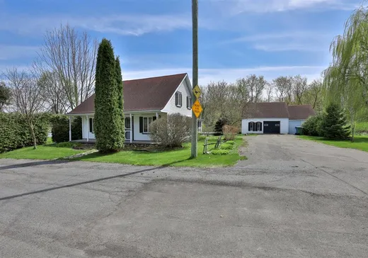 House for sale - 115 Rue Durocher, Massueville, J0G 1K0