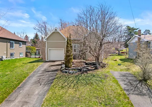 Bungalow for sale - 496 Rue St-Paul, Magog, J1X3T8