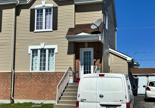 House for sale - 60Z-60AZ Rue Blériot, Lachute, J8H 0L3