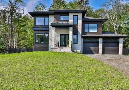 Two or more stories for sale - 268 Rue John-Ryan, Saint-Colomban, J5K0N3