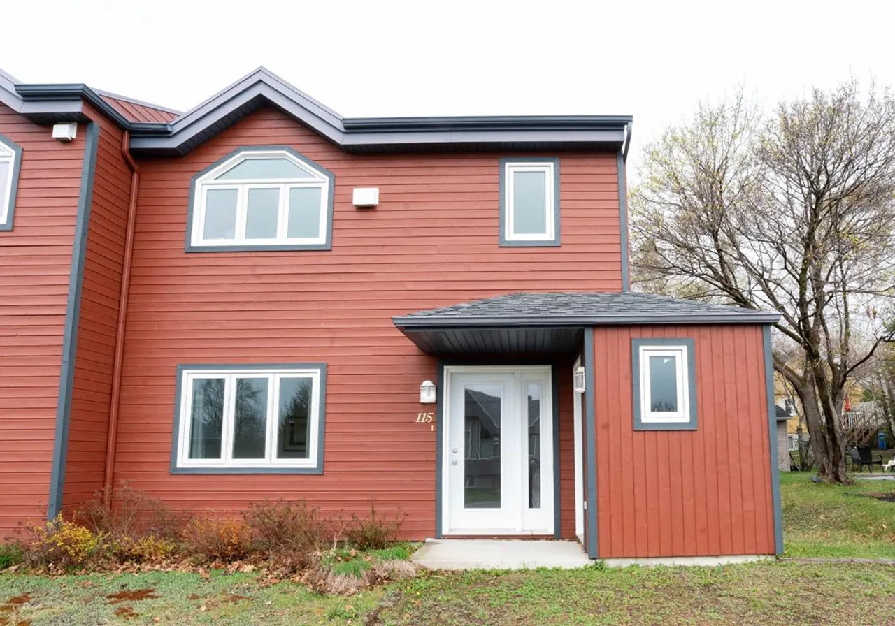 House for sale - 115 Rue des Myrtilles, St-Ferreol-les-Neiges, G0A 3R0