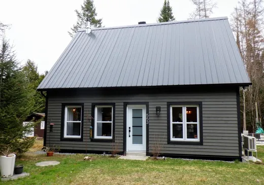Two or more stories for sale - 553 Rue de la Canadienne, Mont-Blanc, J0T2G0