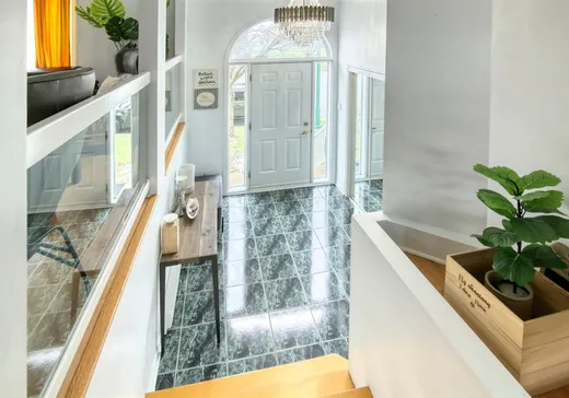Maison à vendre - 14 Place des Machamins, Châteauguay, J6K 5E5