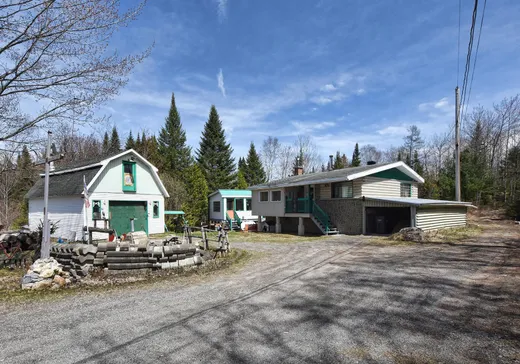 Maison à étages à vendre - 250 Rue Leclair, Saint-Calixte, J0K1Z0