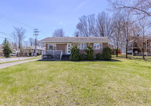 Two or more stories for sale - 575 Boul. Vachon S., Sainte-Marie, G6E1Y1