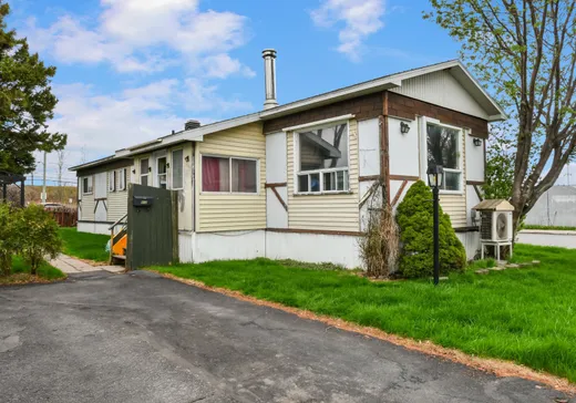 Maison à étages à vendre - 810 Rue Claude, Saint-Jean-sur-Richelieu, J3B7M2