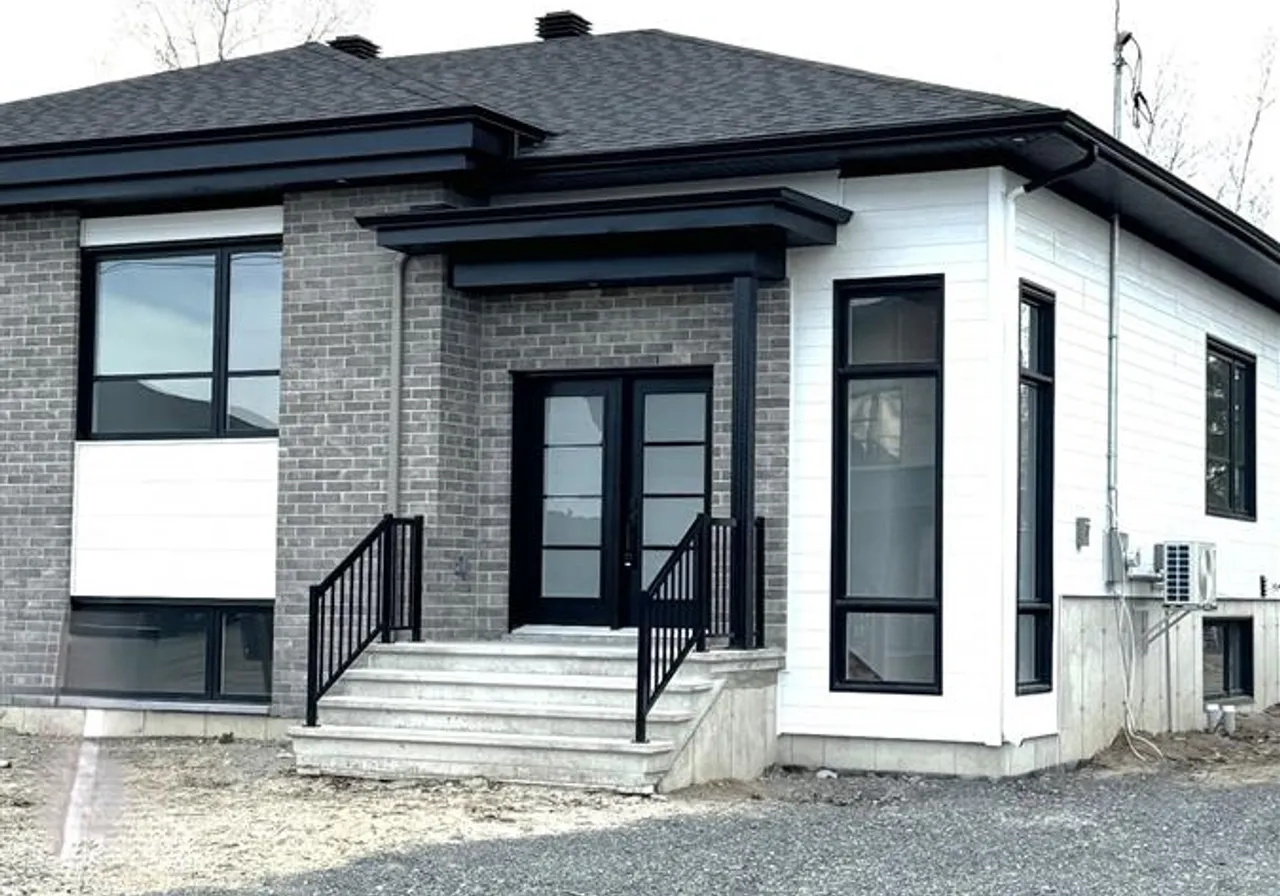 House for sale - 985 Rue du Campanile, Drummondville, J2B 8W7