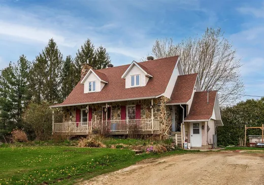 Maison à étages à vendre - 110 Rue Custeau, Magog, J1X3W5