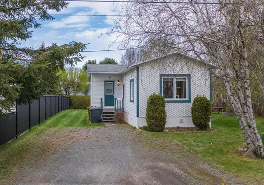 Bungalow for sale - 620 Rue Lacadie, Drummondville, J2C6V8