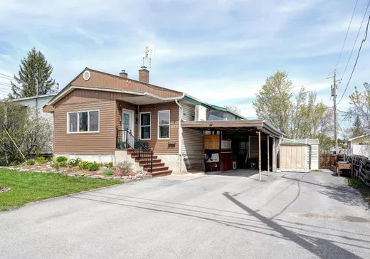 Two or more stories for sale - 829 Rue des Des Carrières, Sainte-Agathe-des-Monts, J8C3Z2