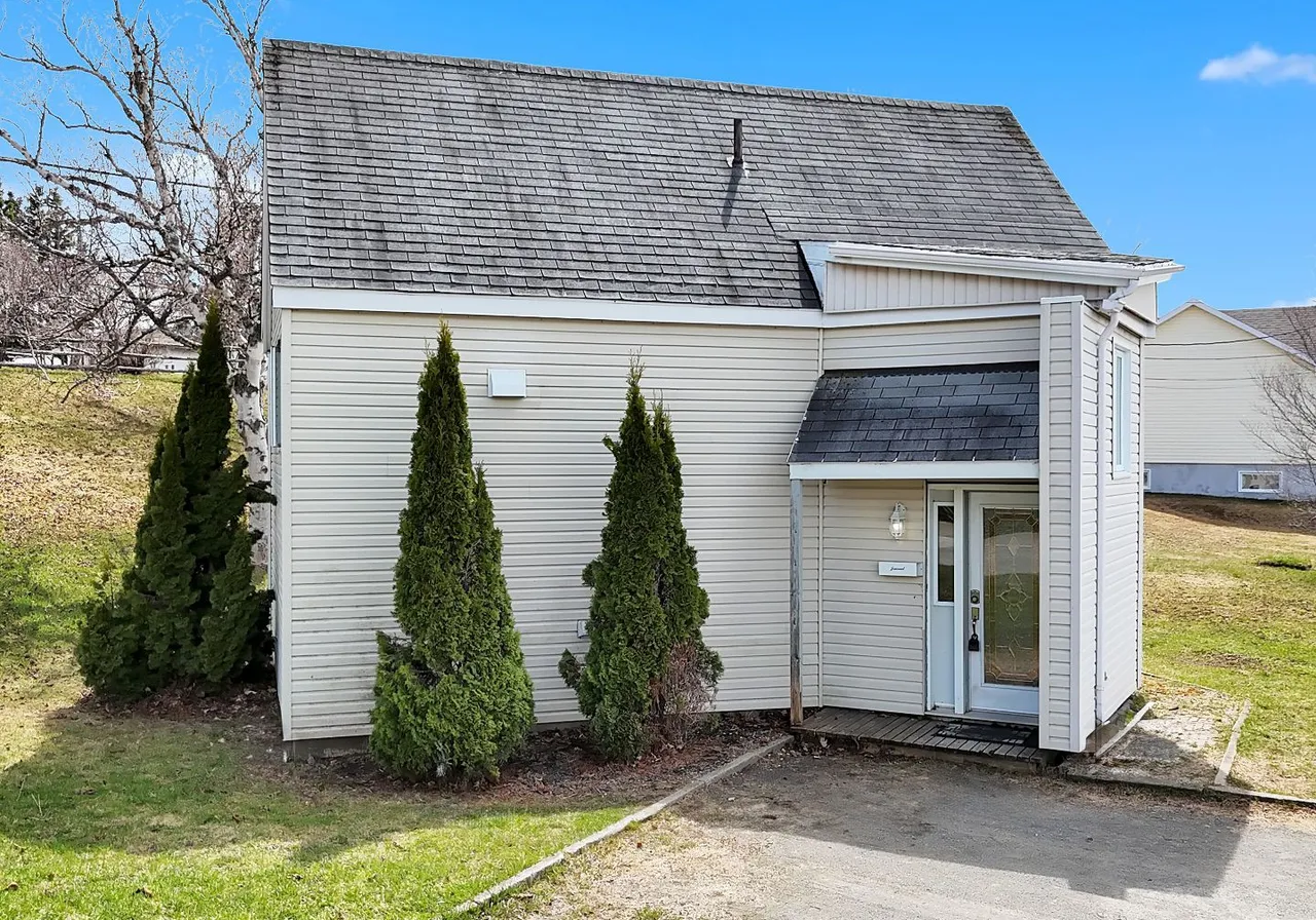 House for sale - 338 Av. du Bois-Joli, Rimouski, G5M 1N9