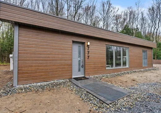 Bungalow for sale - 777 Rue du Domaine-de-la-Belle-Plage, St-Germain-De-Grantham, J0C1J0